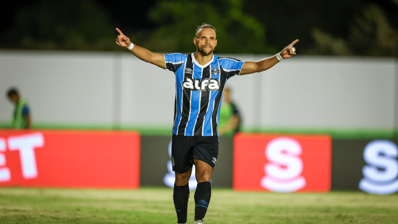 Braithwaite em campo pelo Grêmio na Copa do Brasil 2025, contra o São Raimundo, de Roraima