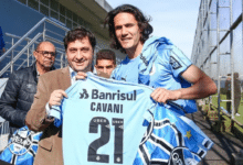 Braithwaite tem números melhores que Cavani