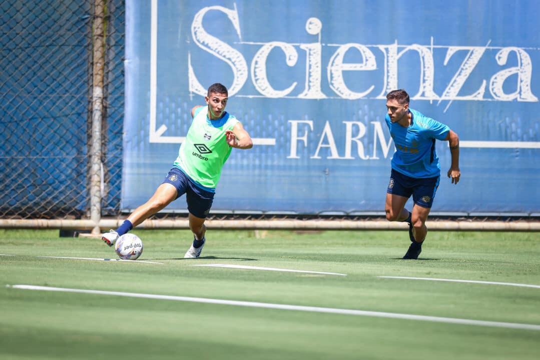 Monsalve e Camilo no treino do Grêmio desta terça-feira, 25 de fevereiro.