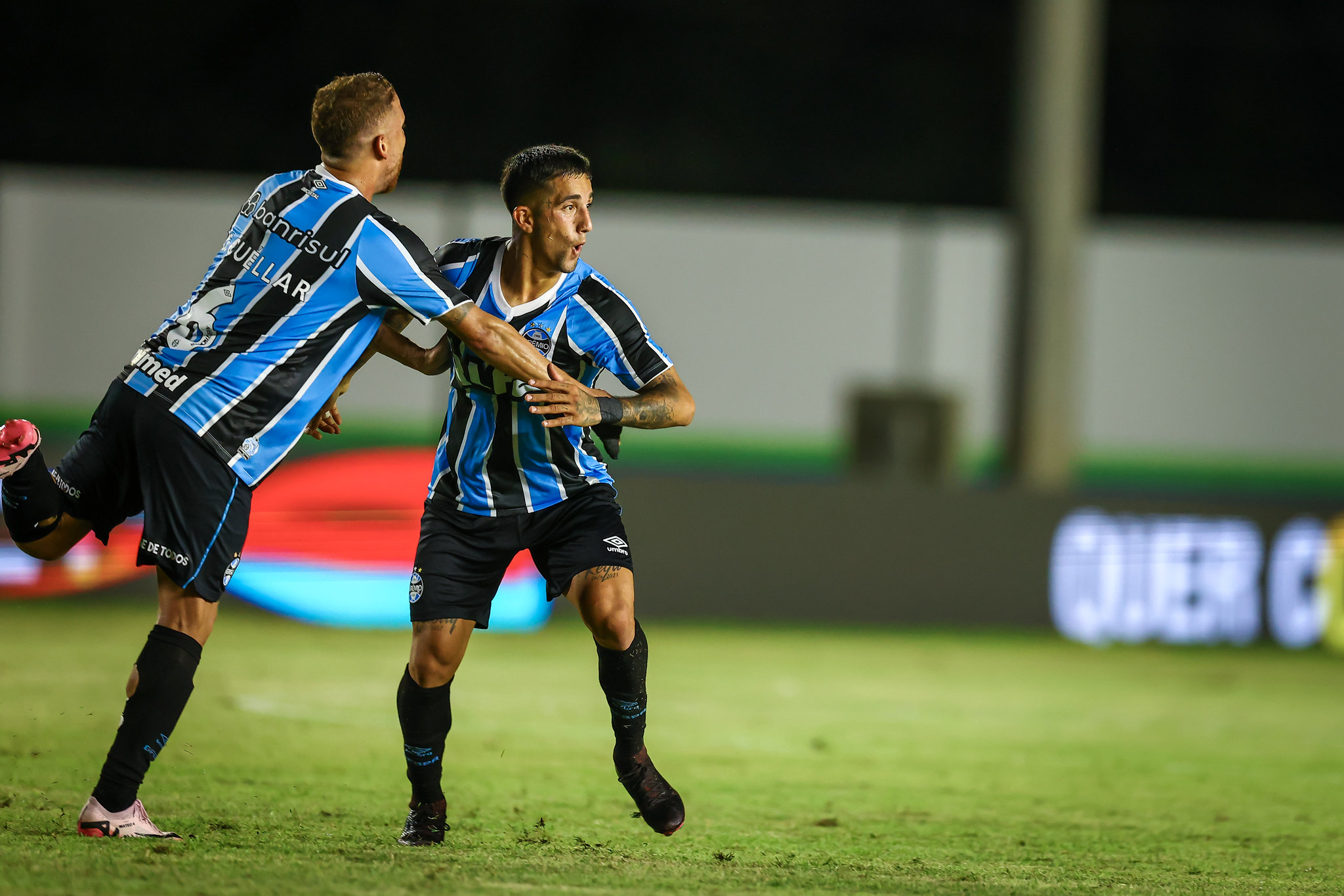 Cristian Kike Olivera, do Grêmio, contra o São Raimundo