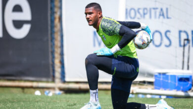 Adriel no treino do Grêmio em 2025