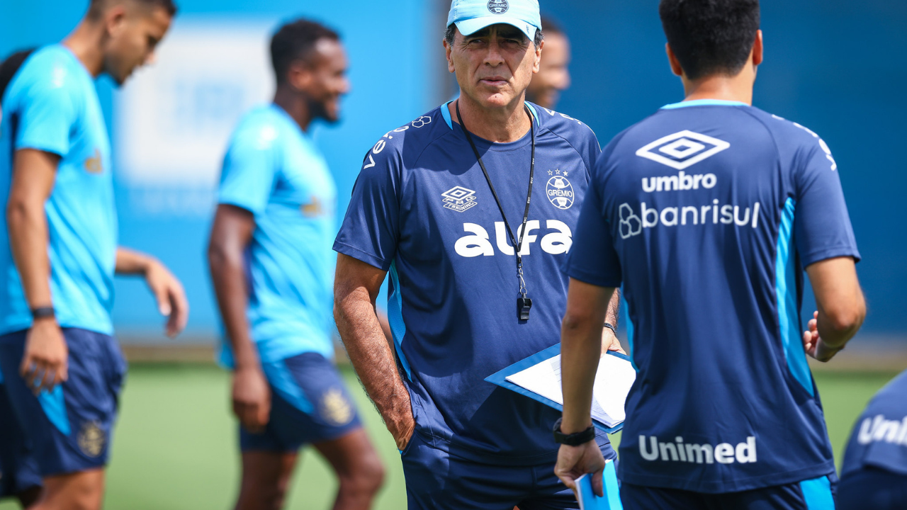 Uniforme da comissão técnica do Grêmio, camisa de 2025 da Umbro