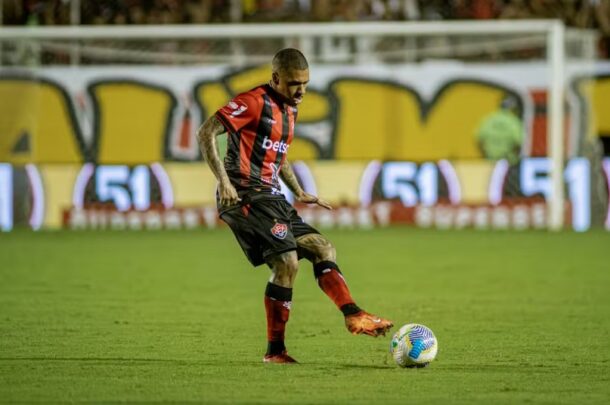 Grêmio pode anunciar Lucas Esteves em breve