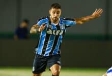 Lateral do Grêmio João Pedro na Copa do Brasil