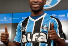 Francis Amuzu em sua apresentação no Grêmio