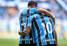 Jogadores Cristaldo e Pavón do Grêmio