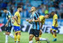 Braithwaite na vitória do Grêmio sobre o Pelotas por 5 a 0