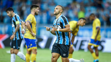 Braithwaite na vitória do Grêmio sobre o Pelotas por 5 a 0