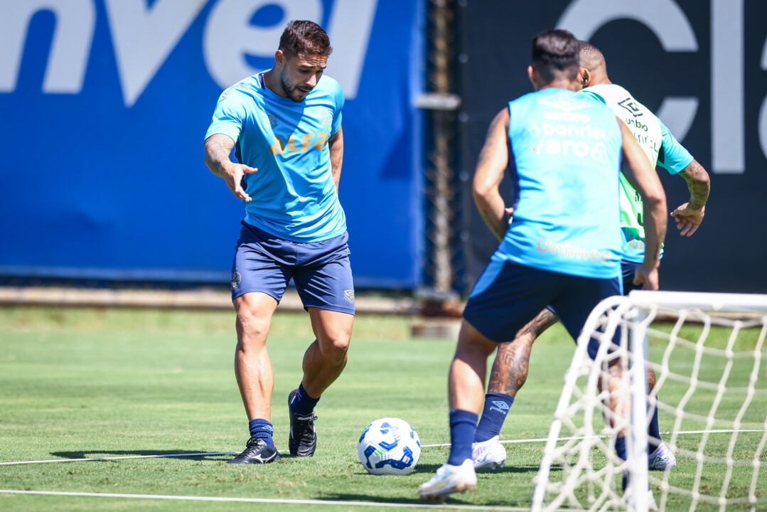 João Pedro no treino do Grêmio desta quinta-feira, 20 de março, no CT Luiz Carvalho