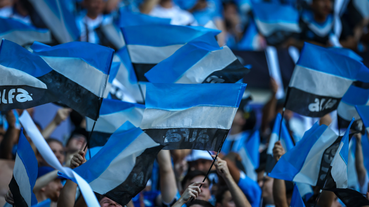 Bandeira Grêmio no Grenal 445 na Arena do Grêmio