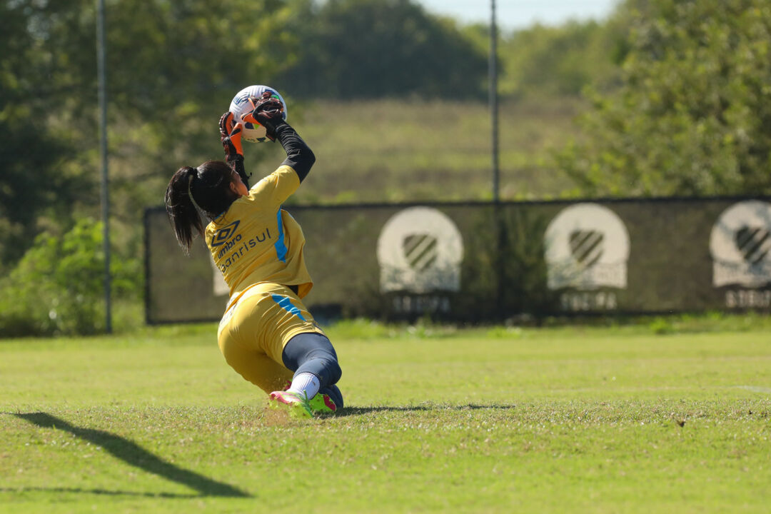 Transmissão, escalação e horário de Cruzeiro x Grêmio no Brasileirão Feminino