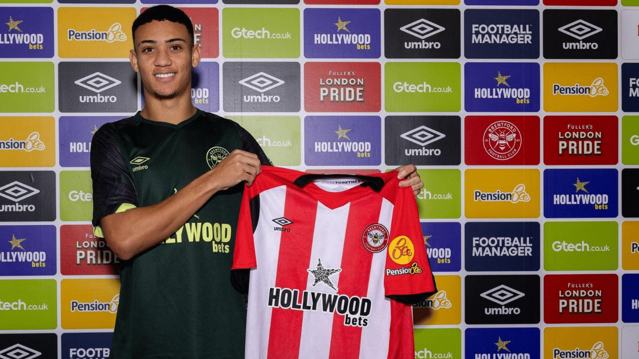 Atacante ex-Grêmio Gustavo Nunes, do Brentford