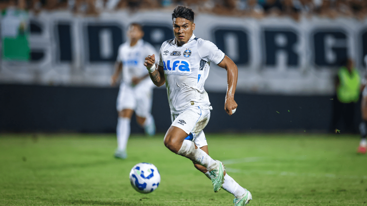 Presidente do Peñarol revela vontade ‘absurda’ do Arezo em deixar o Grêmio