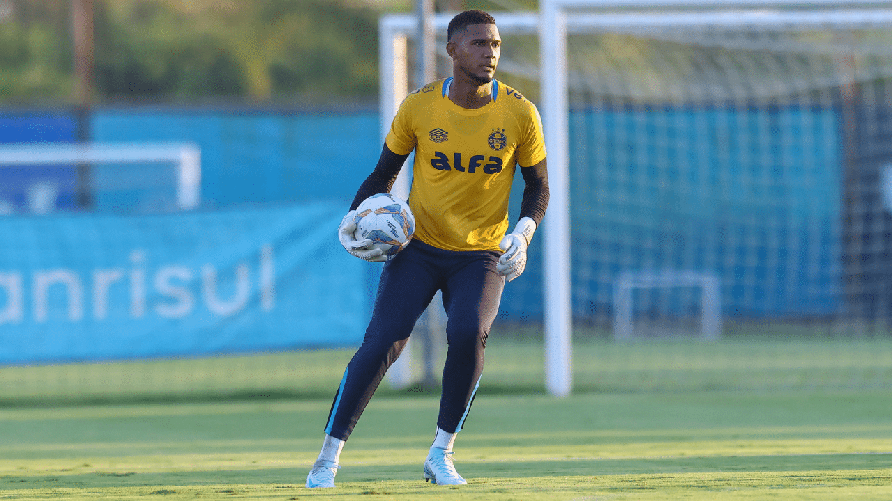 Adriel do Grêmio em treinamento em 2025