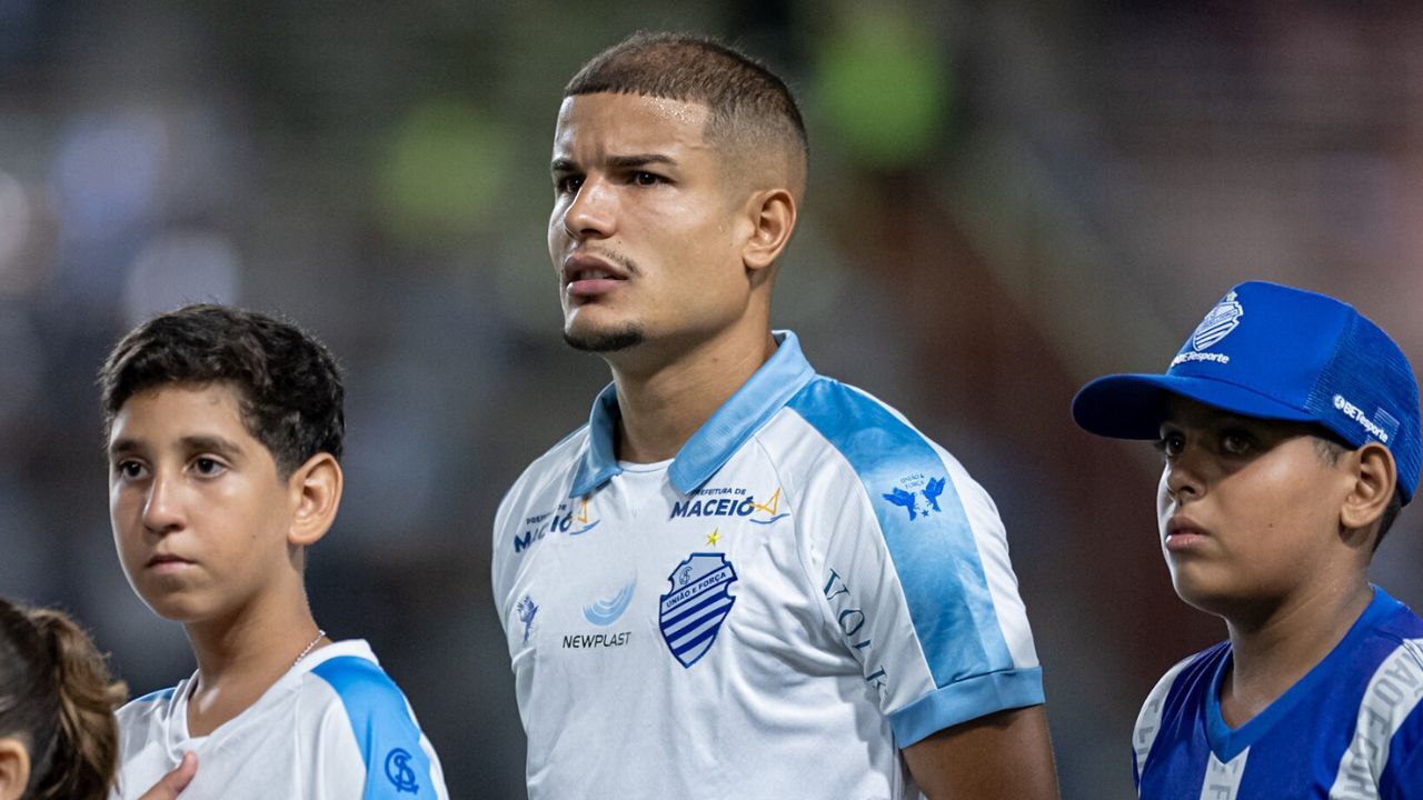 Ex-Grêmio Felipe Albuquerque no CSA