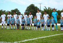 Time sub-20 do Grêmio antes do jogo contra o Real SC, pelo Gauchão da categoria