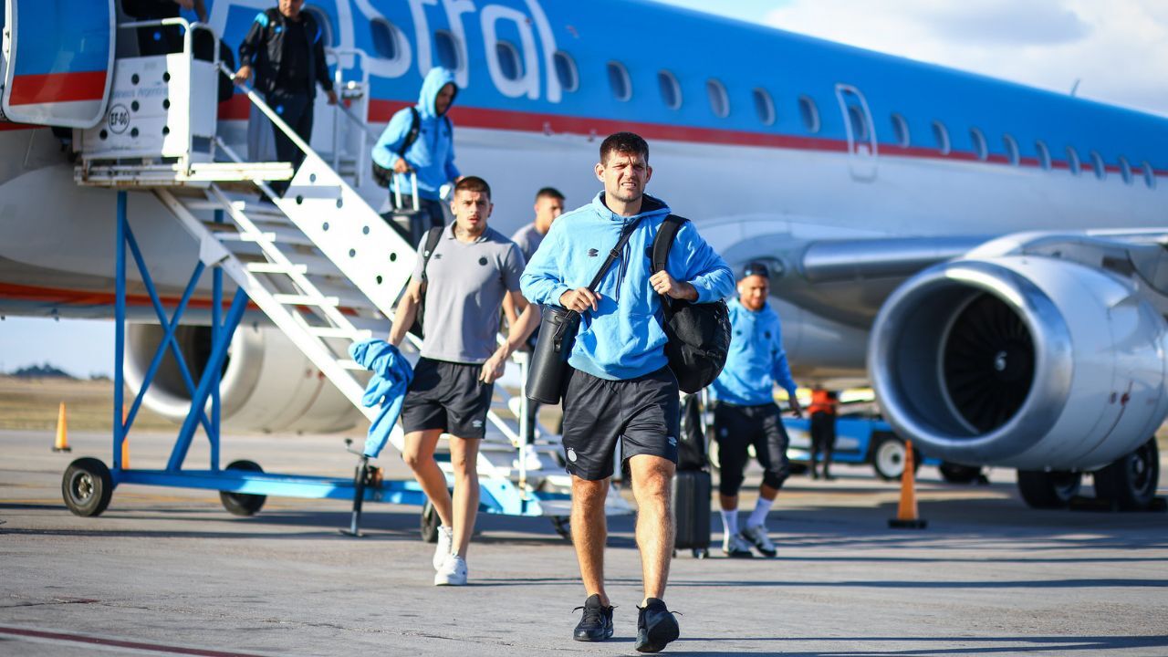 Grêmio tem contratempos em voo e volta à Argentina