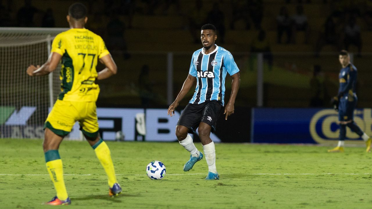 Desempenho Defensivo do Grêmio Sofre Com a Presença de Jemerson