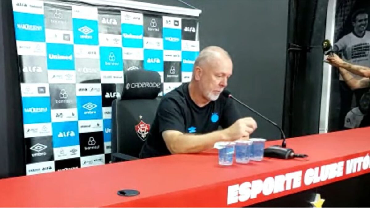 portaldogremista.com.br mano menezes fala sobre ajustes ausencia de joao pedro e pede paciencia com os jogadores mano menezes fala sobre ajustes ausencia de joao pedro 1