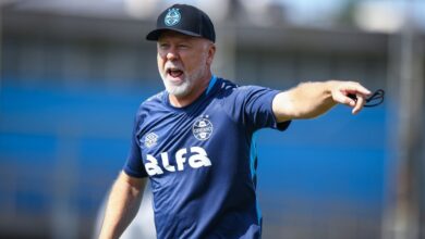 Técnico Mano Menezes - Treino véspera Godoy x Grêmio