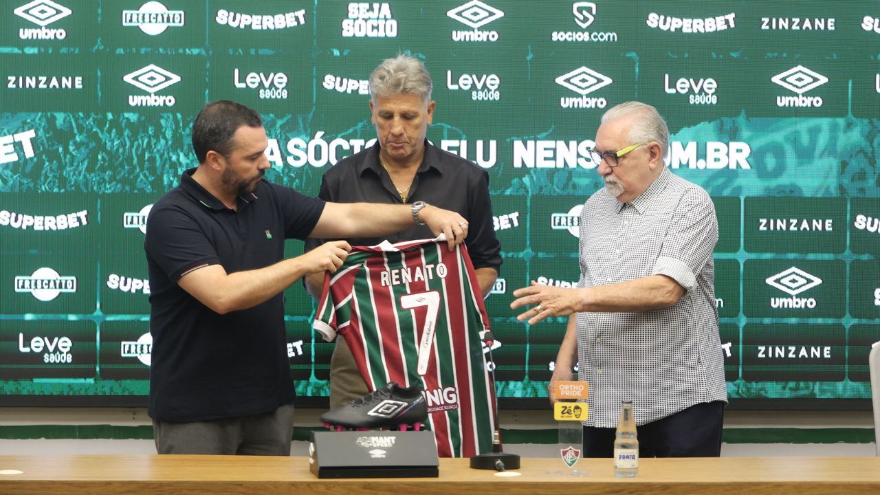 Renato Portaluppi abre o jogo sobre a Seleção Brasileira e a procura da CBF 1 Técnico Renato Portaluppi em sua apresentação pelo Fluminense, nesta sexta-feira, 4 de abril de 2025