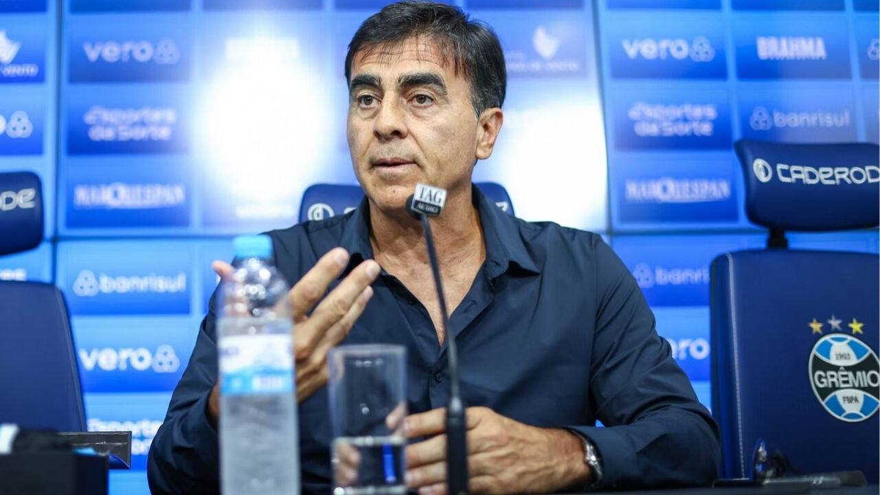 TE CONVENCE? Veja desempenho de Gustavo Quinteros após três meses no cargo