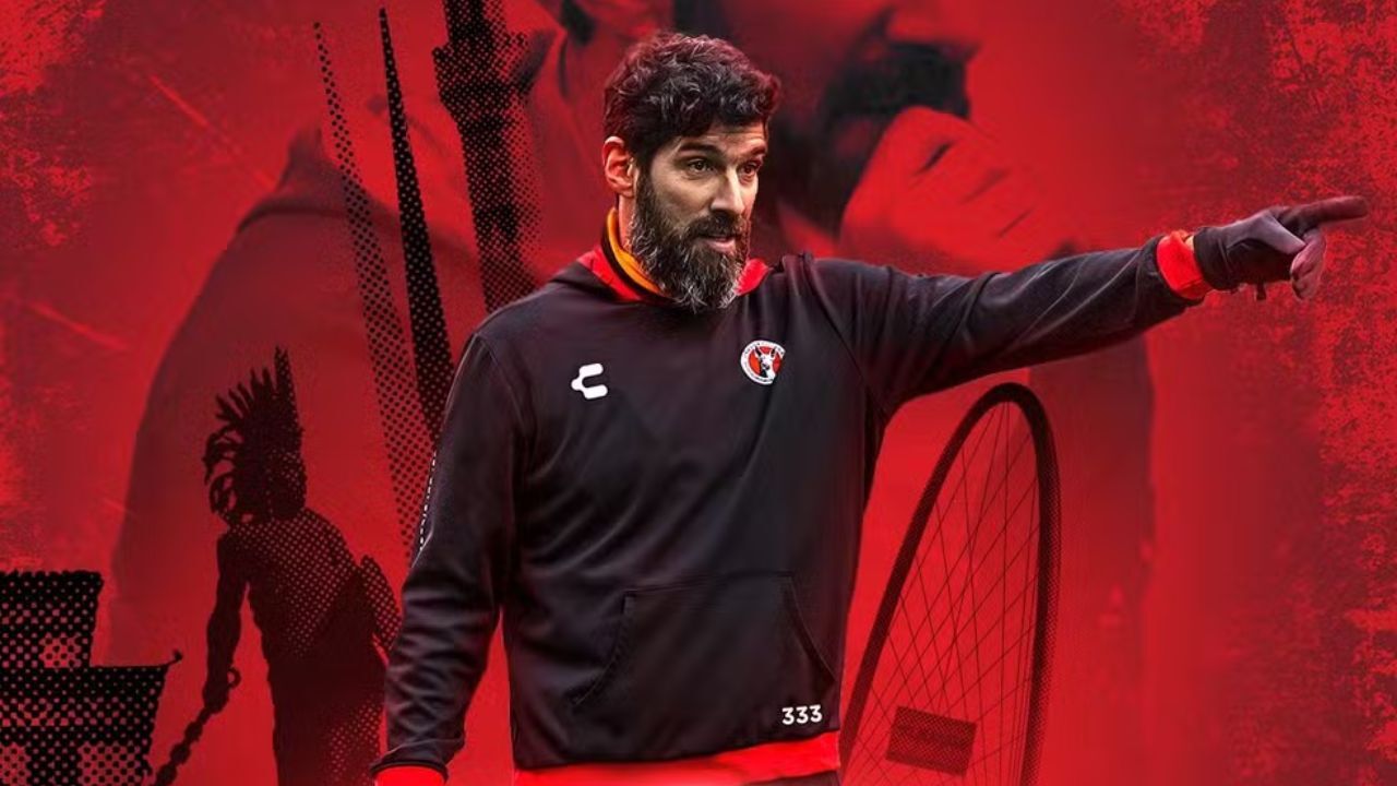 Ex-Grêmio Loco Abreu, técnico do Tijuana