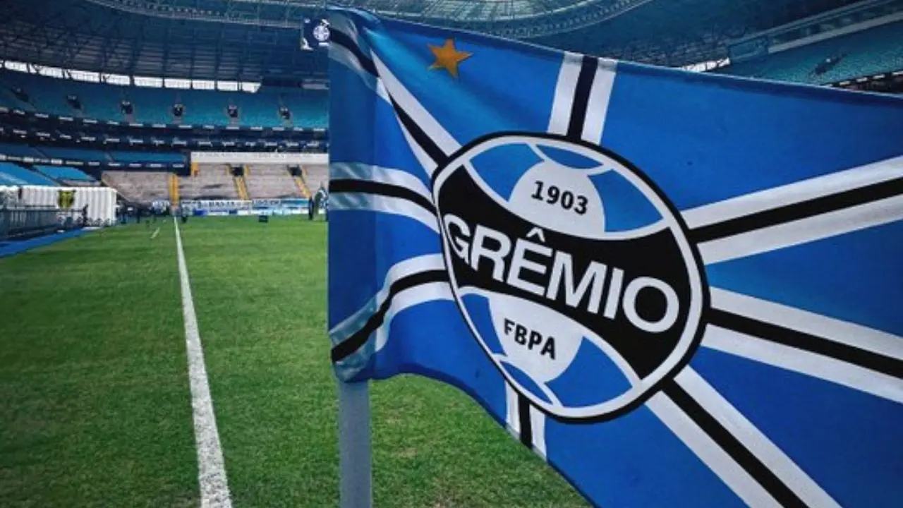 Atacante almejado pelo Grêmio sofre com má fase no início de 2025