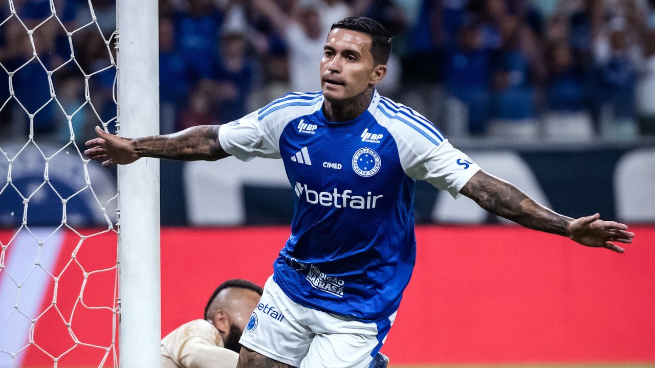 Dudu, ex-Grêmio, deixou o Cruzeiro