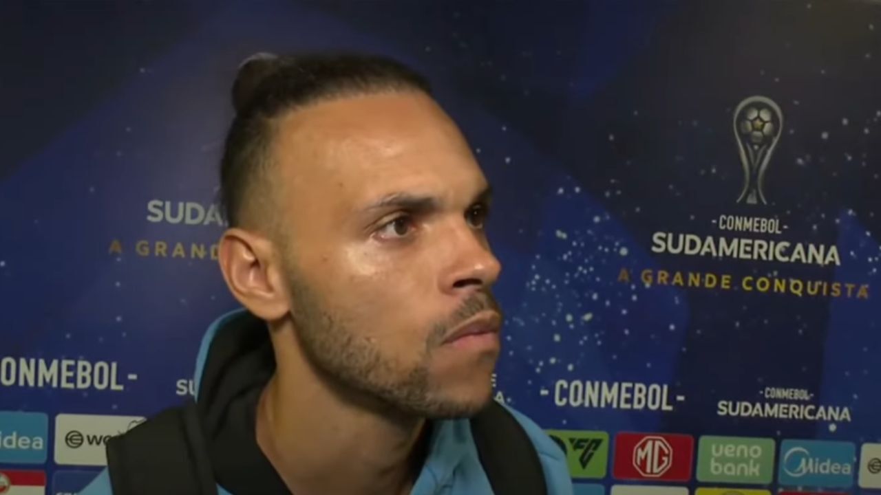 Braithwaite analisa desempenho do Grêmio e destaca obstáculos contra o Godoy Cruz