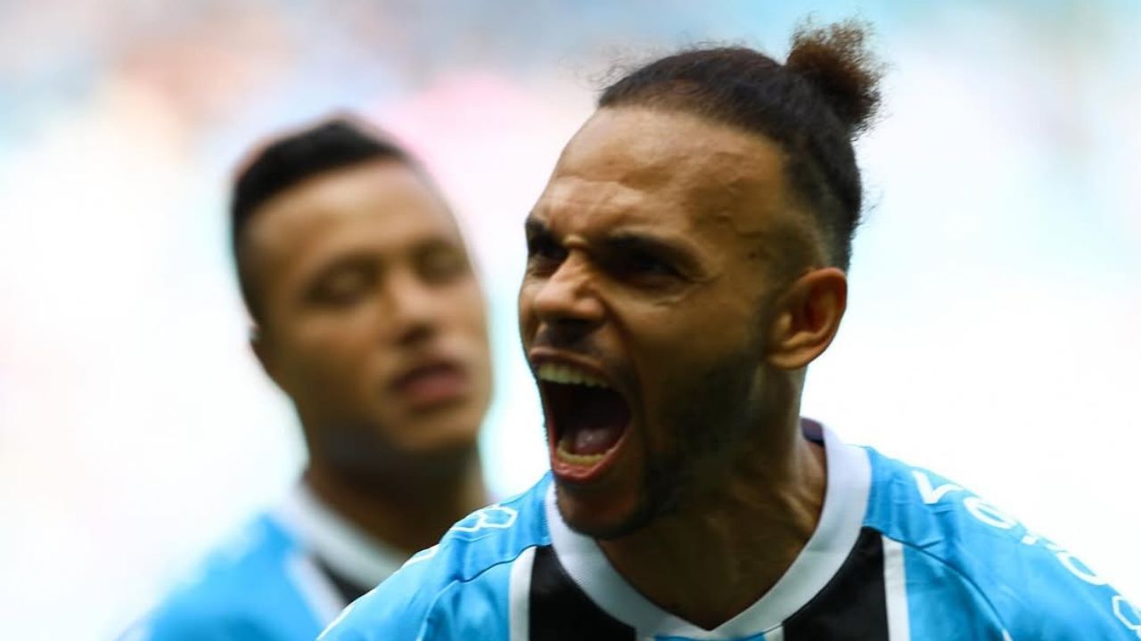 Grêmio agenda exames médicos para Braithwaite após suspeita de lesão