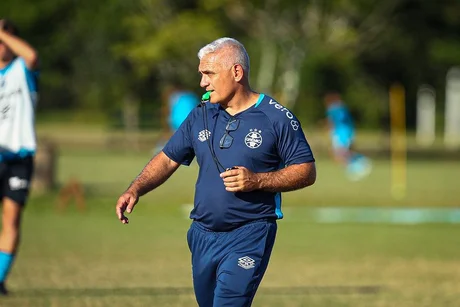 Desempenho do Grêmio no Brasileirão Sub-20 alerta para preocupações futuras