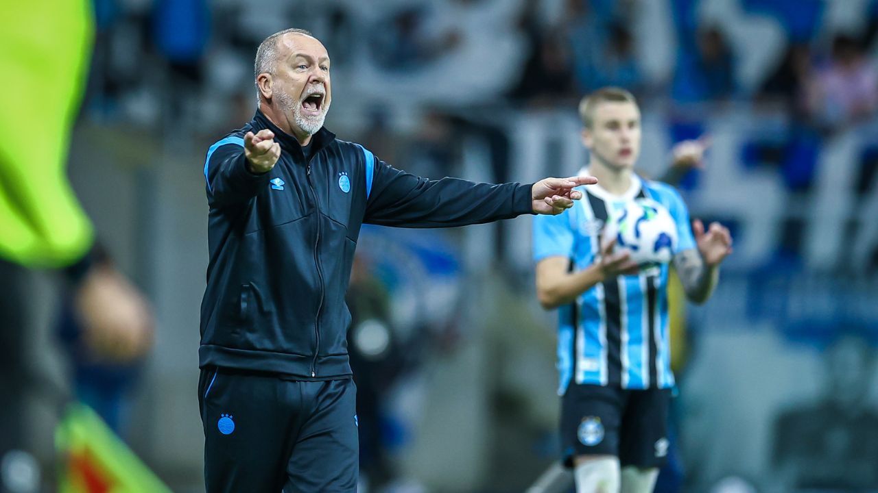 Mano Menezes Grêmio x Bragantino