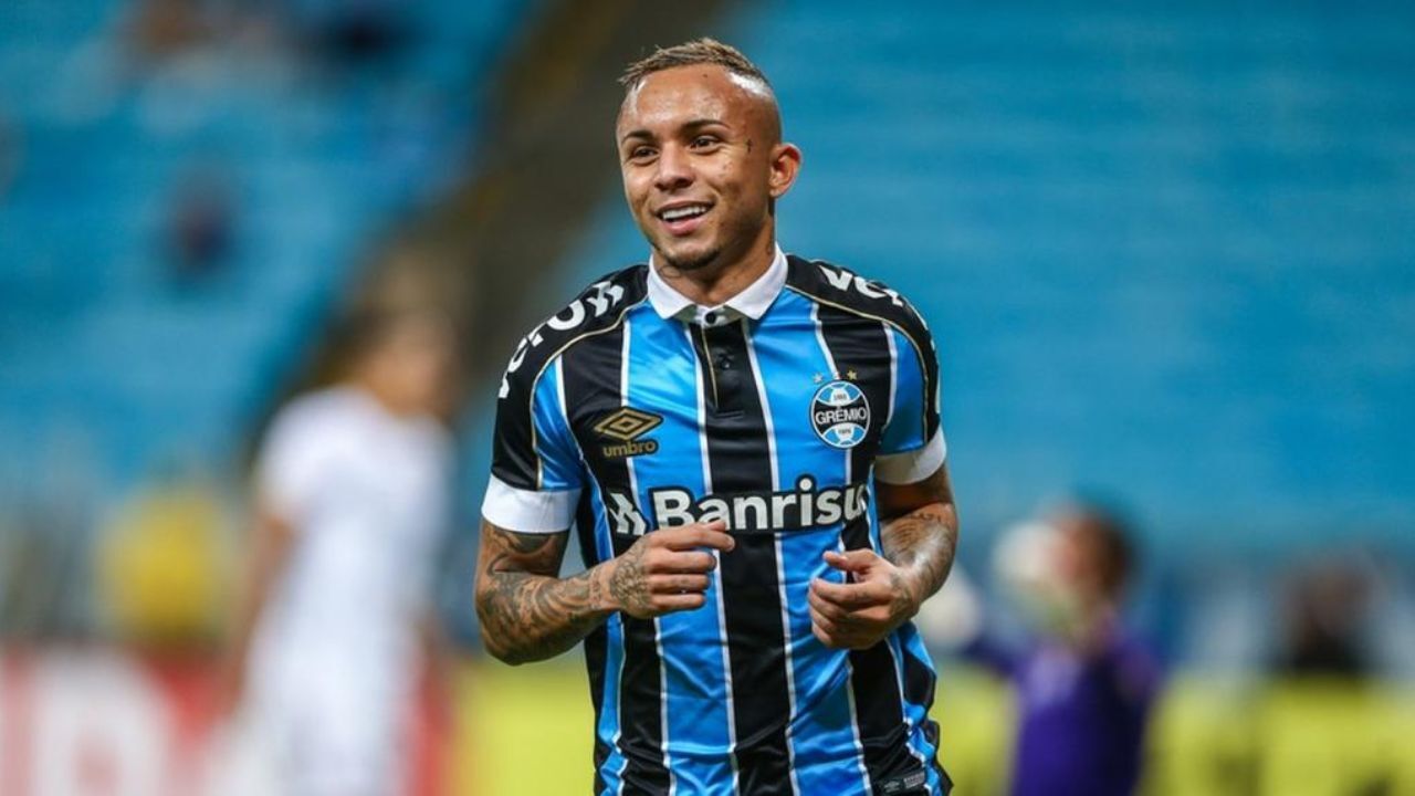 Everton Cebolinha ex-atacante do Grêmio