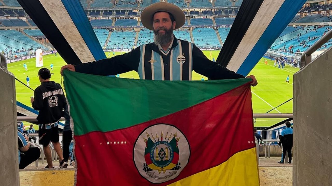 Gaúcho da Geral critica direção do Grêmio por gestão desastrosa no clube.