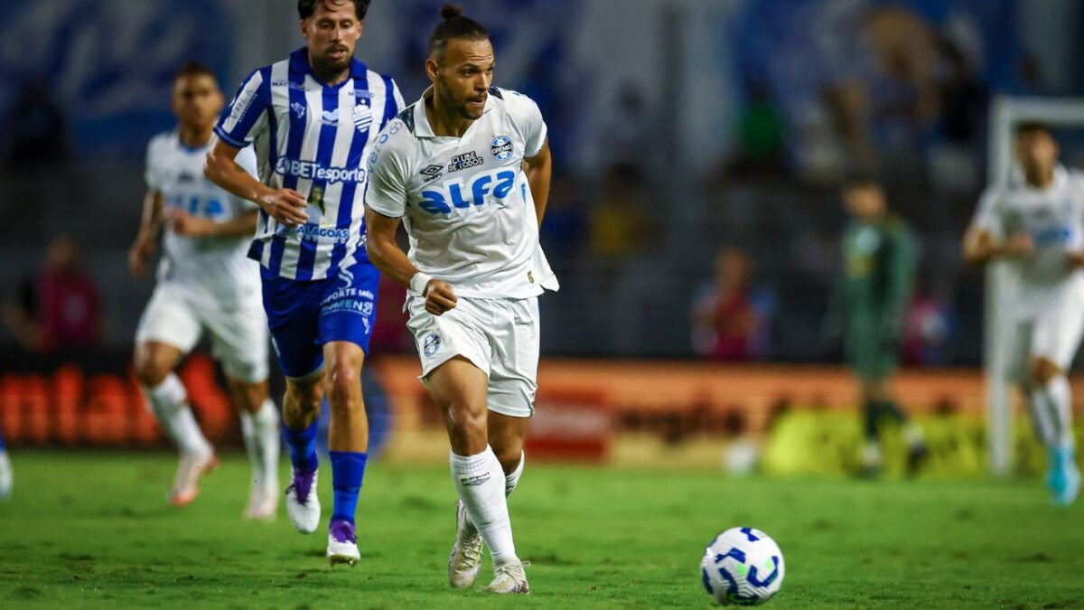 Atacante Braithwaite - CSA x Grêmio - Copa do Brasil