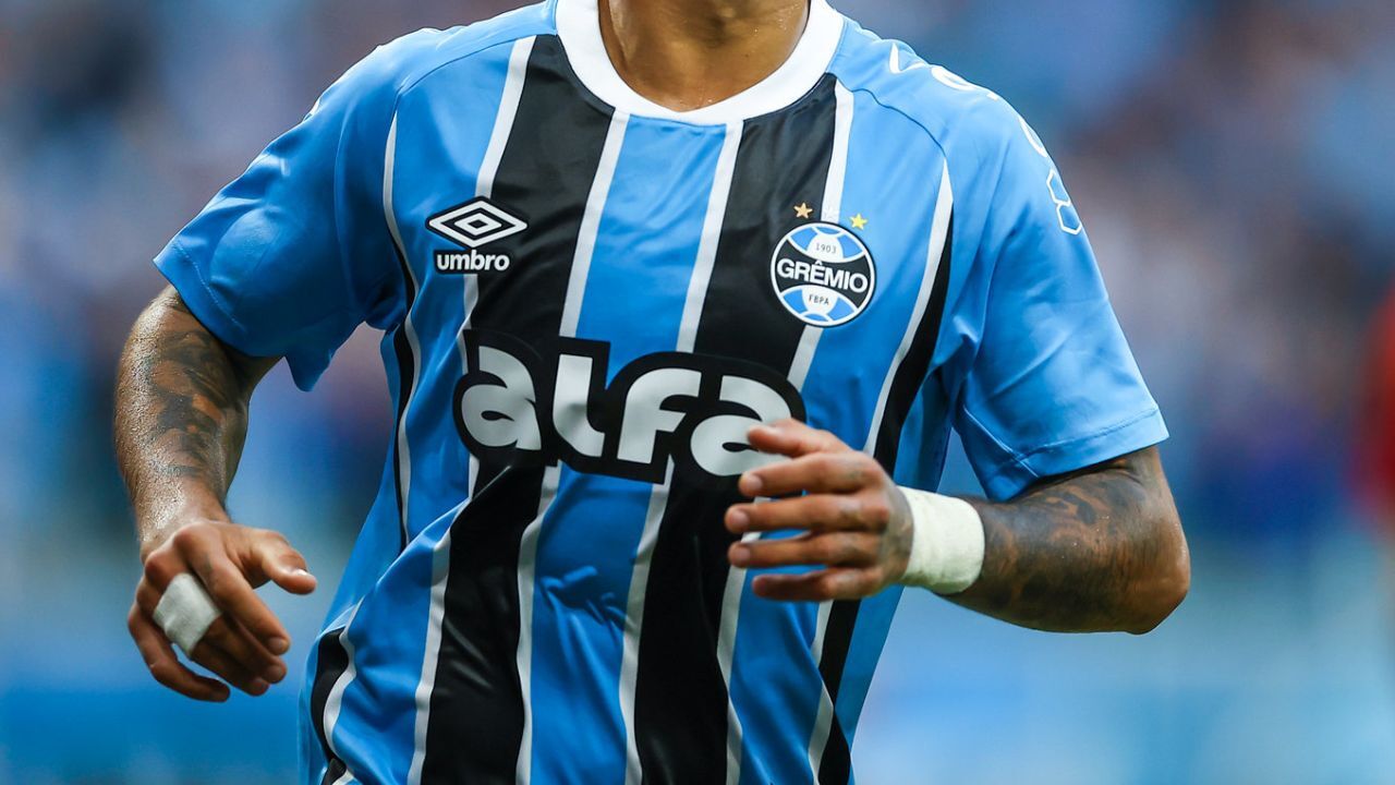 As 3 marcas que preparam propostas ao Grêmio para fornecer material esportivo