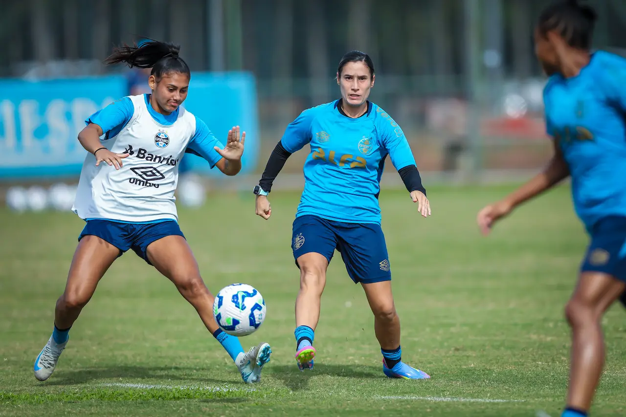As atletas do elenco do Grêmio treinam no Complexo da Ulbra, em Canoas, na data de 16/05/2025, em preparação para a próxima partida válida pelo Brasileirão Feminino