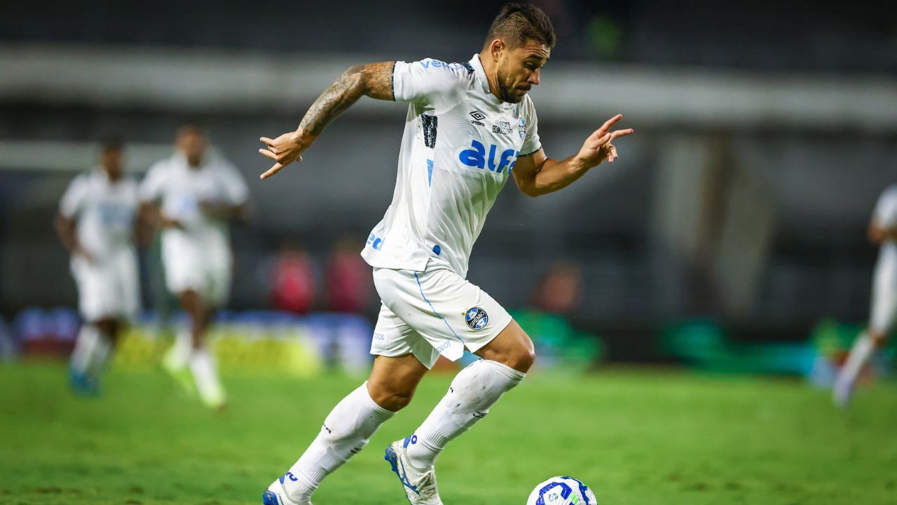 Lateral João Pedro - Grêmio