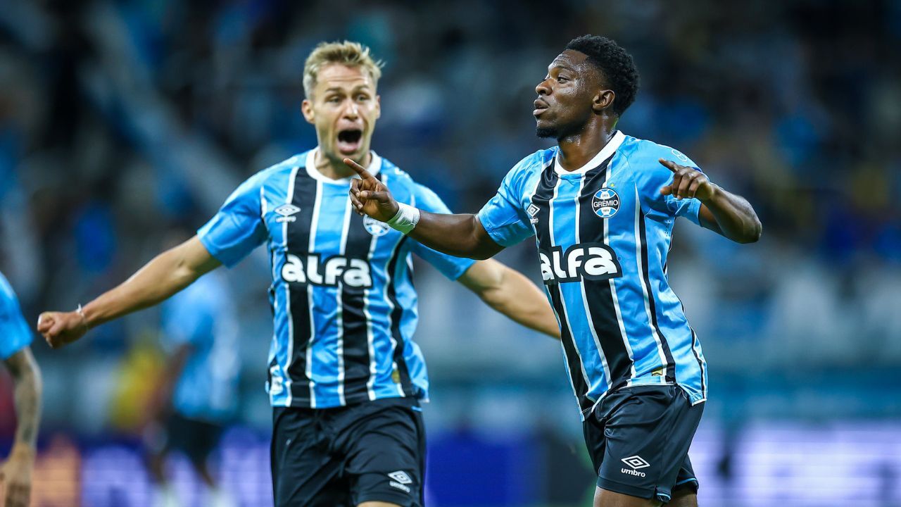 Amuzu e Ronald - Grêmio x Bragantino