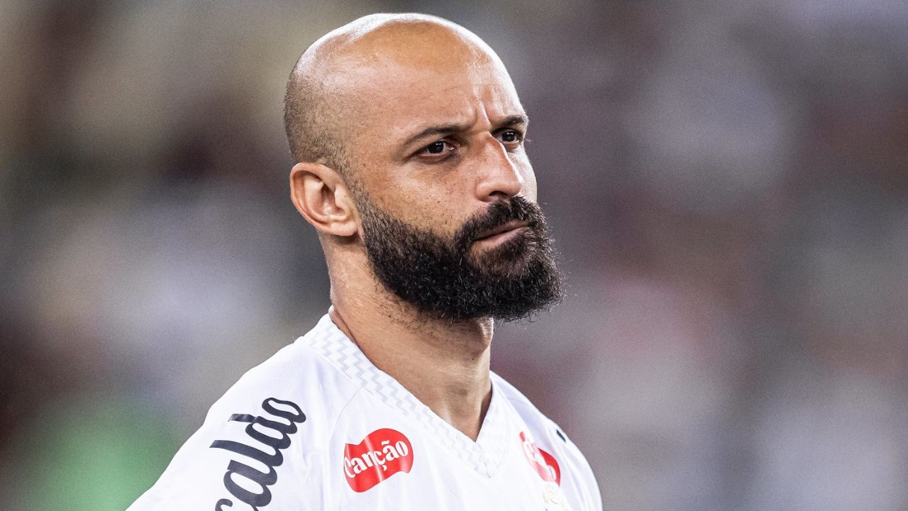 Lei do ex? Quais jogadores ex-Grêmio podem jogar pelo Santos domingo 1 Thaciano - Grêmio - Santos