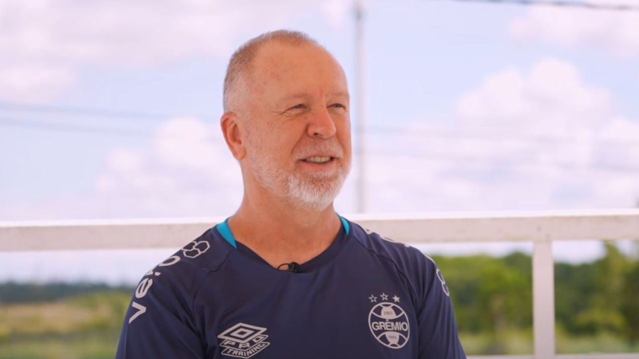 FALTA APOIO! Mano concorda com críticas da torcida, mas pede pro gremista comparecer ao estádio