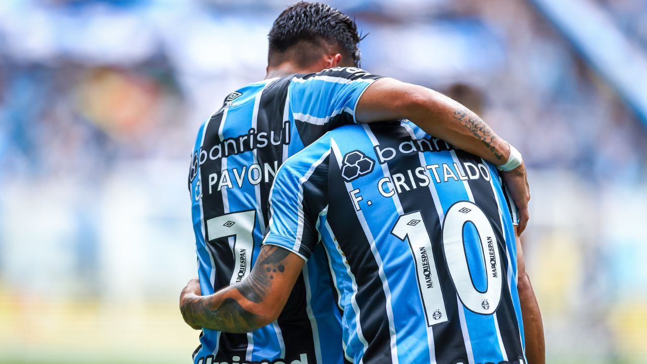 Pavón e Cristaldo em Grêmio x São Luiz - Gauchão 2025