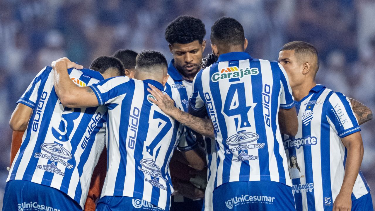 Csa enfrenta Grêmio na Copa do Brasil em busca da vitória.