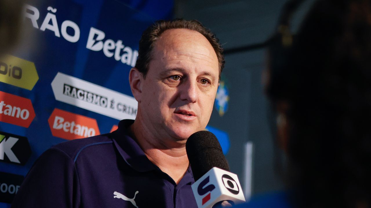 Rogério ceni critica arbitragem em jogo contra o Grêmio