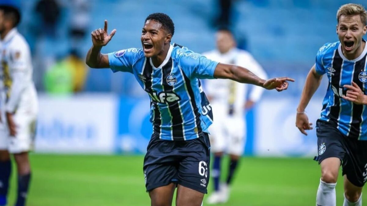 Riquelme, jovem do Grêmio