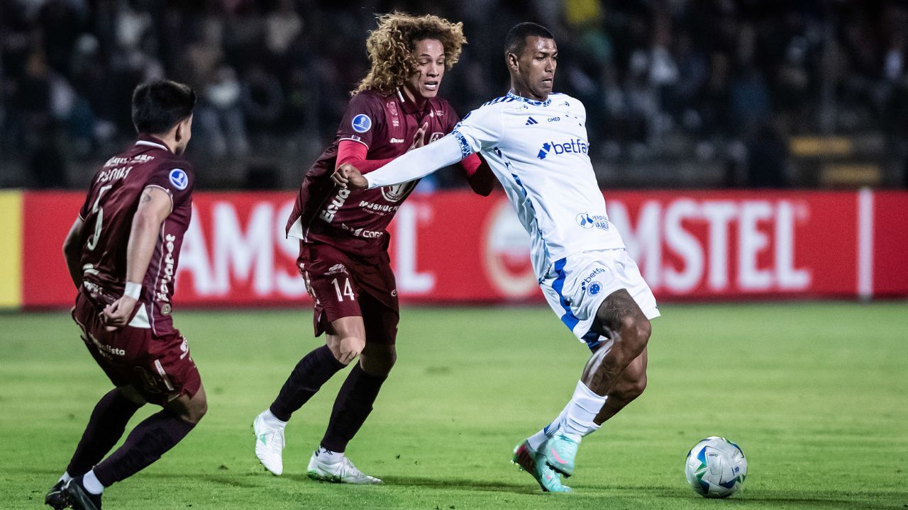 Ex-Grêmio Walace pelo Cruzeiro na Sul-Americana