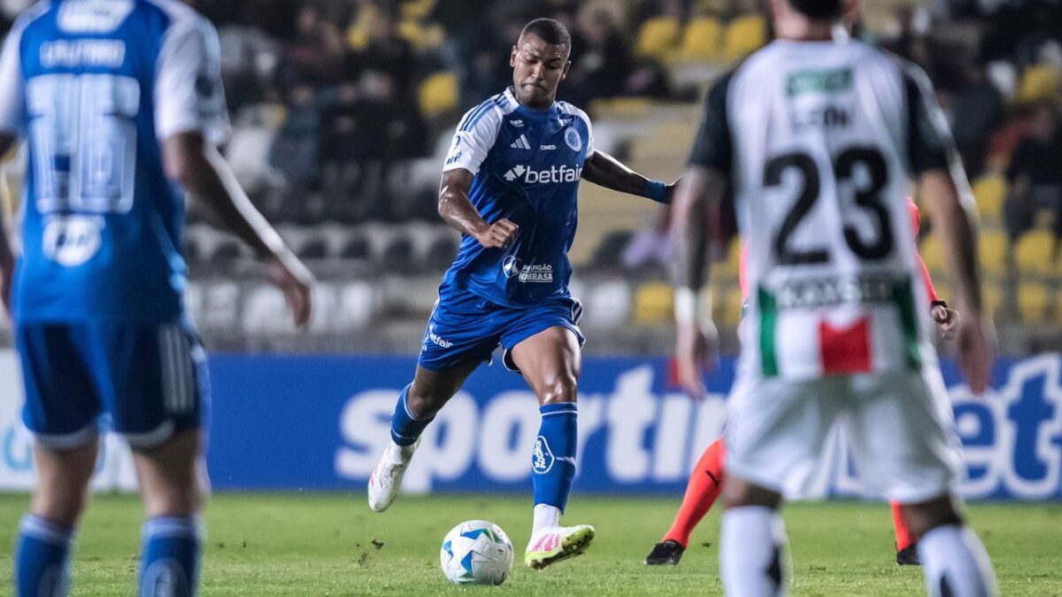 Volante Walace, do Cruzeiro, ex-Grêmio