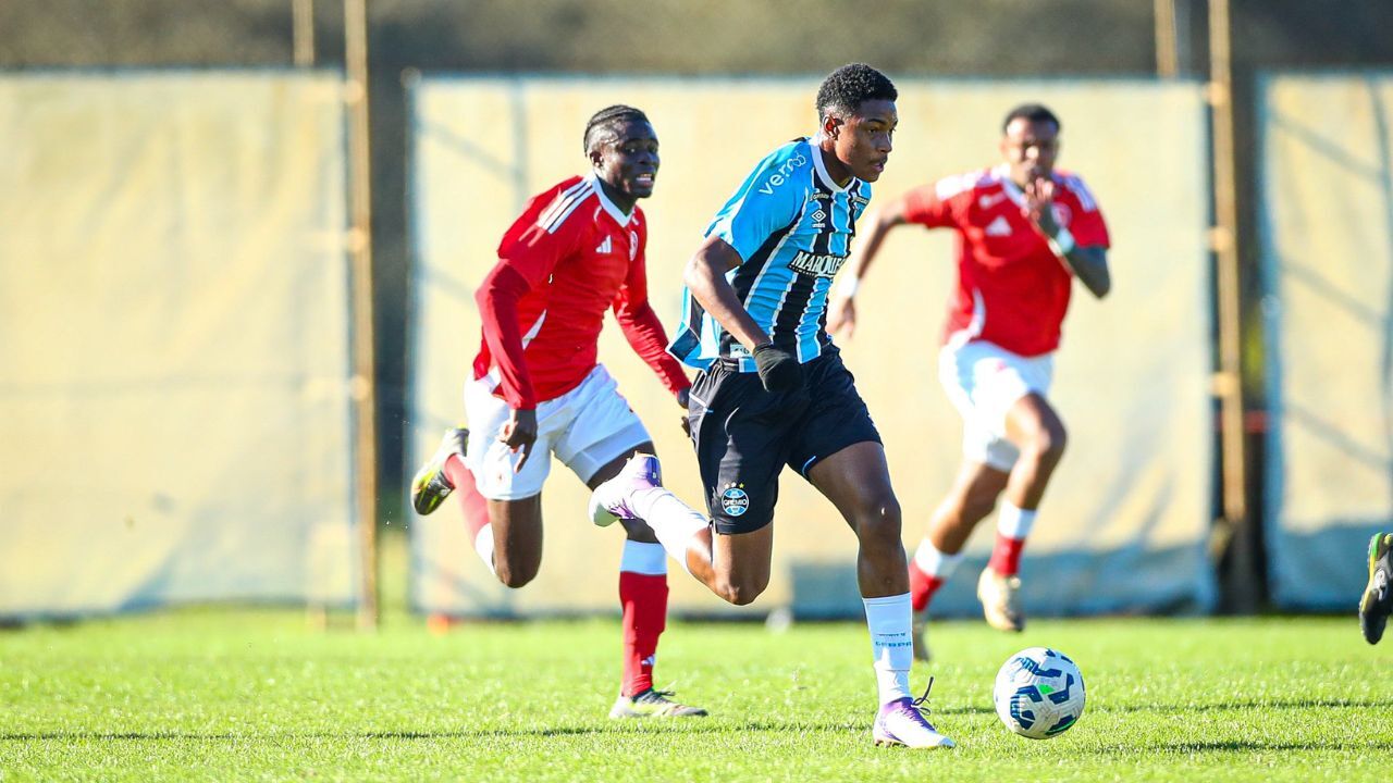 Quais jovens jogadores foram destaque do Grêmio no GreNal sub-20
