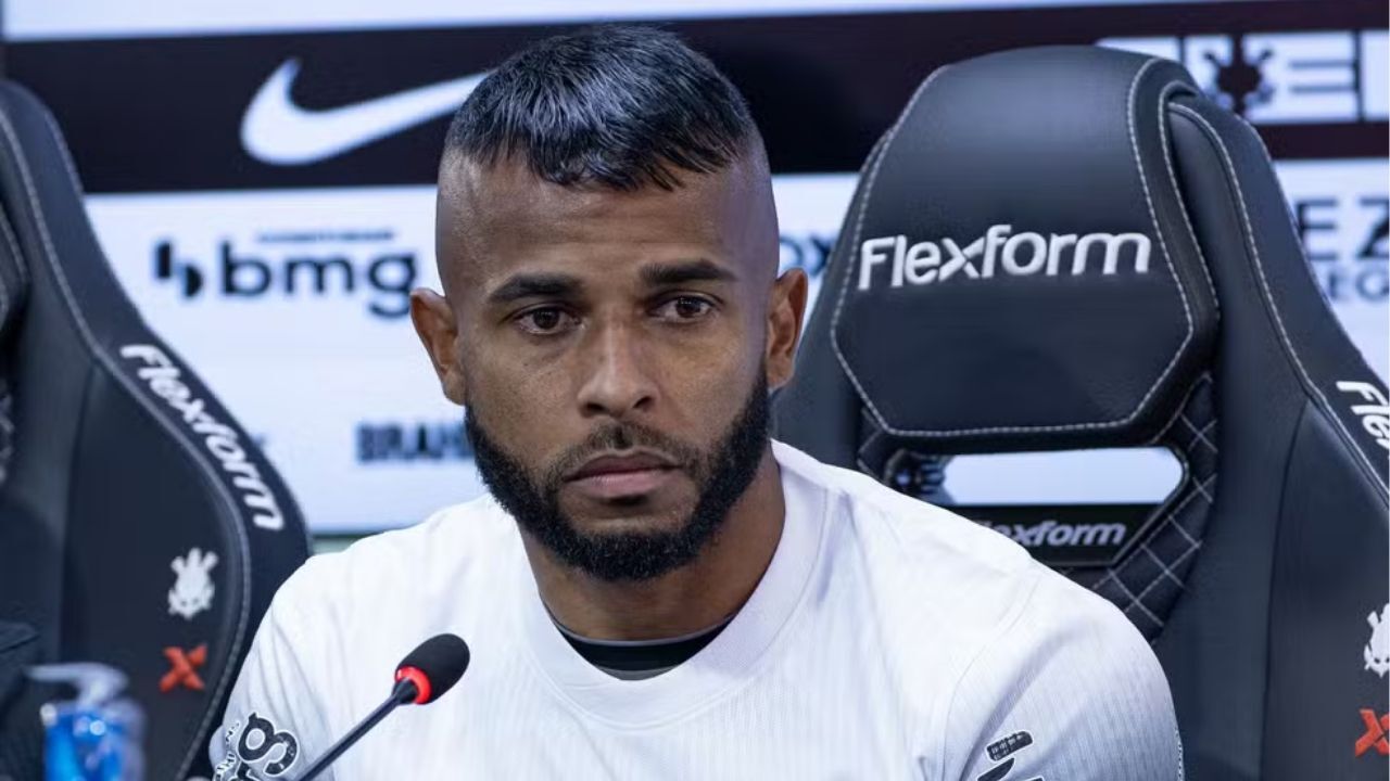 Grêmio negocia por volante do Corinthians em possível transferência para equipe gaúcha